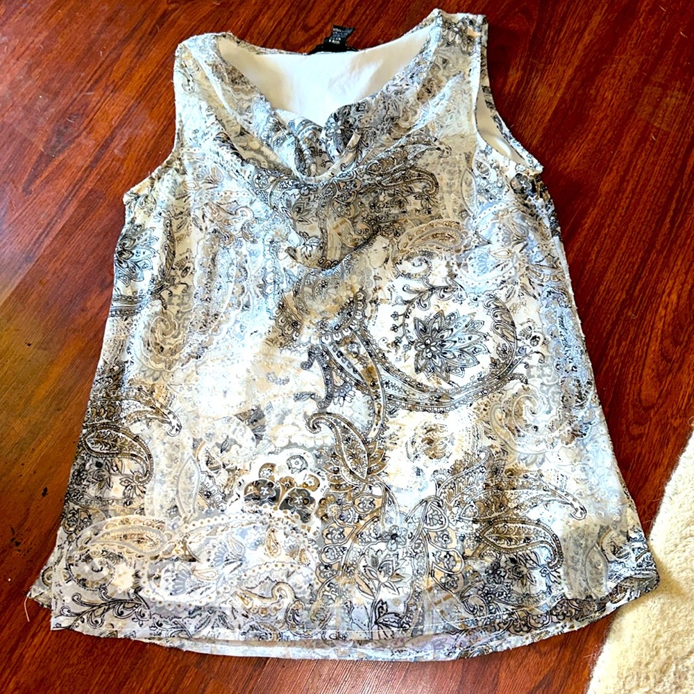 89th and Madison sleeveless top with silver, gold, crème and gray size small